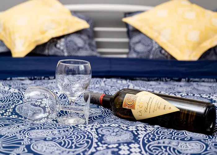 Solis T - Cosy Central Apt Walk To Beach & Caffes *