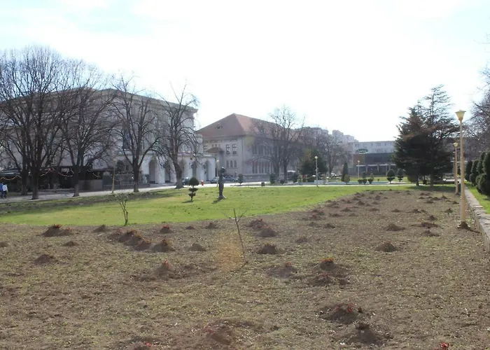 Solis T - Cosy Central Apt Walk To Beach & Caffes Констанца