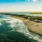 Solis T - Cosy Central Apt Walk To Beach & Caffes Appartement Constanţa