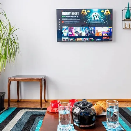 Modern & Stylish Excellent Location Superhost Apartment Constanta