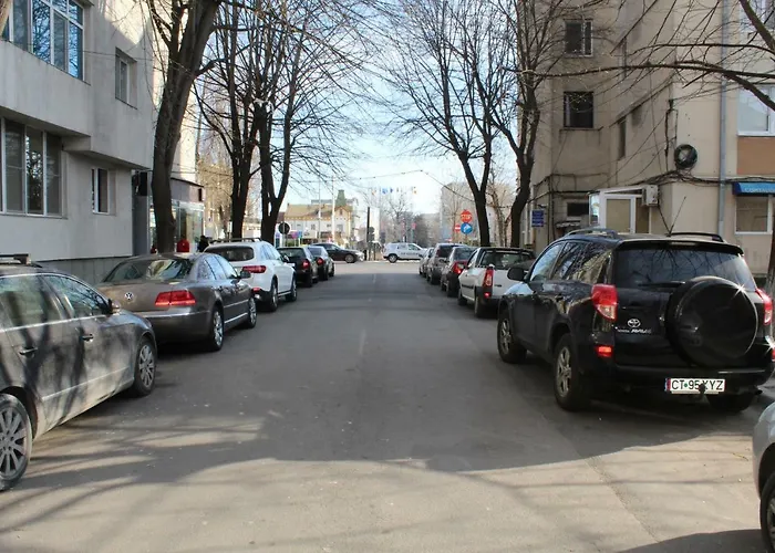 Solis T - Cosy Central Apt Walk To Beach & Caffes